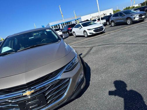 2024 Chevrolet Malibu FWD 2LT