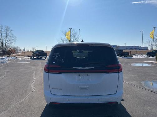 Bright White Clearcoat 2024 Chrysler Pacifica Touring L