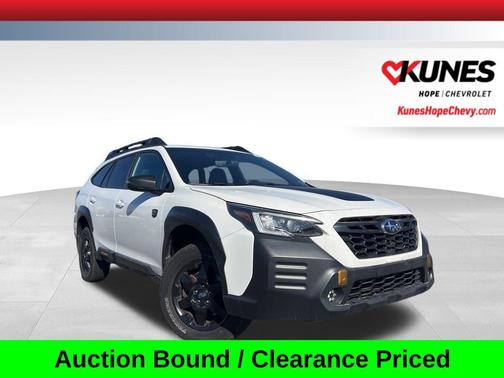 Crystal White Pearl 2022 Subaru Outback Wilderness