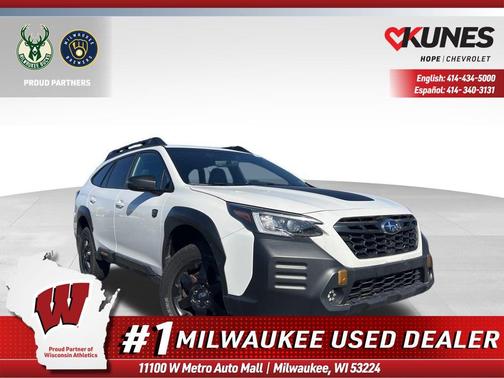 Crystal White Pearl 2022 Subaru Outback Wilderness
