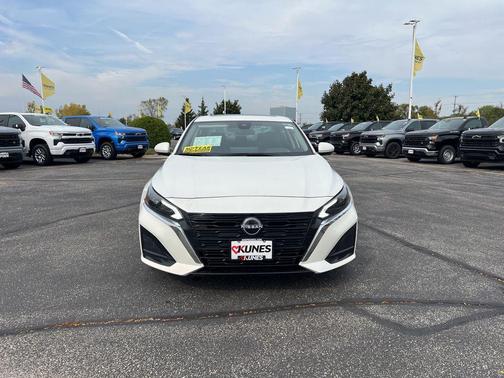 2024 Nissan Altima 2.5 SL