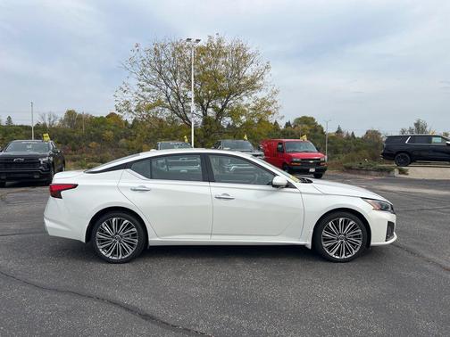 2024 Nissan Altima 2.5 SL