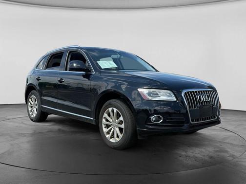 Brilliant Black 2015 Audi Q5 2.0T Premium