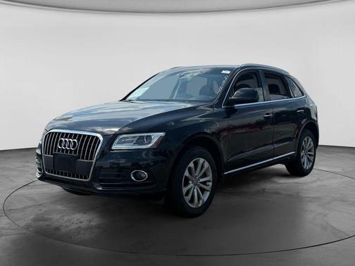 Brilliant Black 2015 Audi Q5 2.0T Premium