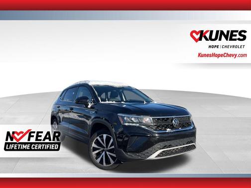 2024 Volkswagen Taos 1.5T SE