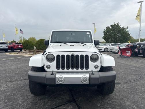 Bright White Clearcoat 2015 Jeep Wrangler Unlimited Sahara