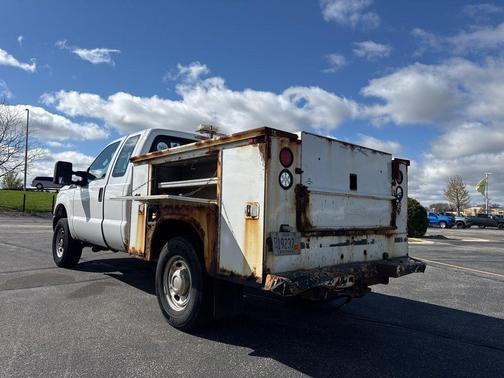 OXFORD WHITE 2012 Ford F-350 XL