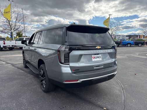 2026 Chevrolet Suburban LT