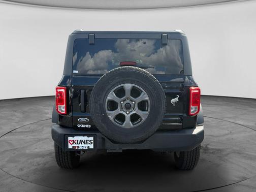 SHADOW BLACK 2025 Ford Bronco Big Bend