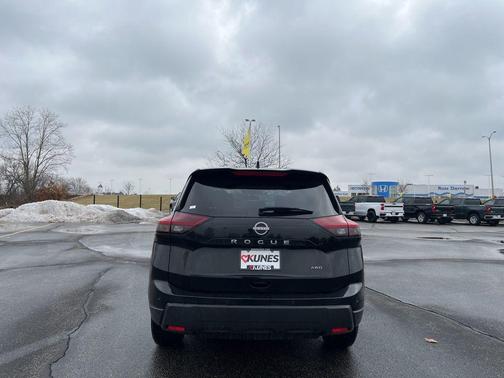 2024 Nissan Rogue S