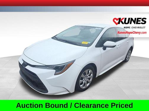 Ice Cap 2024 Toyota Corolla LE