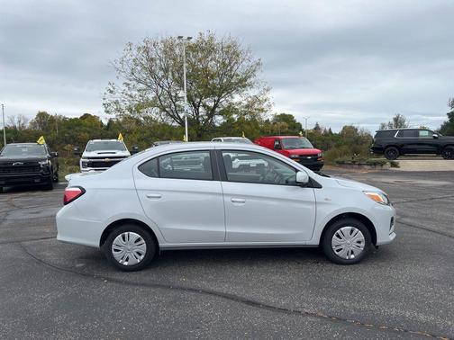 2024 Mitsubishi Mirage G4 ES