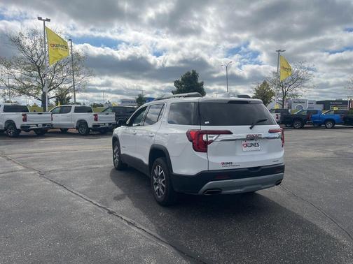 2023 GMC Acadia AWD SLT