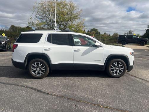2023 GMC Acadia AWD SLT