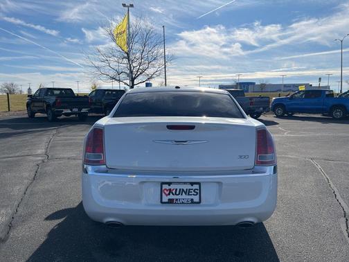 2012 Chrysler 300 Limited