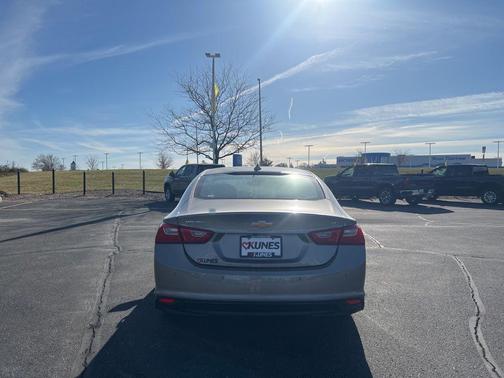 2024 Chevrolet Malibu FWD 1LT