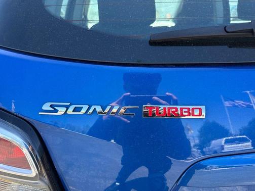 Kinetic Blue Metallic 2018 Chevrolet Sonic LT