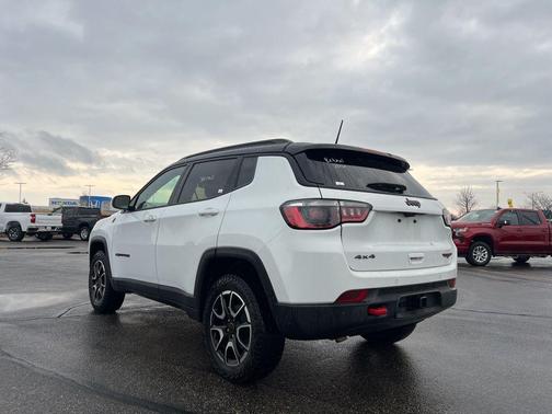 2025 Jeep Compass Trailhawk