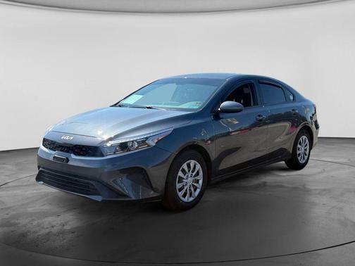 Gravity Gray 2024 Kia Forte LX