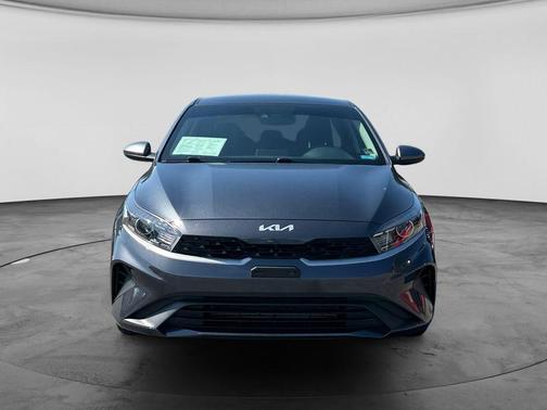 Gravity Gray 2024 Kia Forte LX