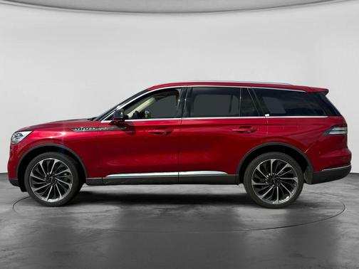 Red Carpet 2021 Lincoln Aviator Reserve AWD