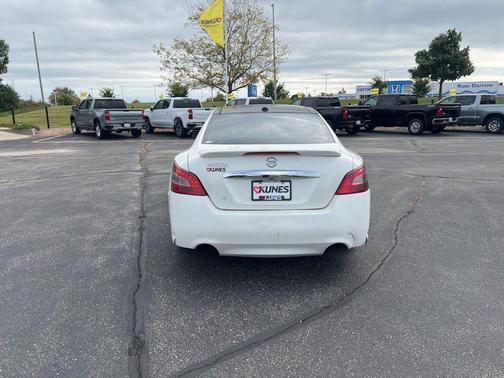 2011 Nissan Maxima SV