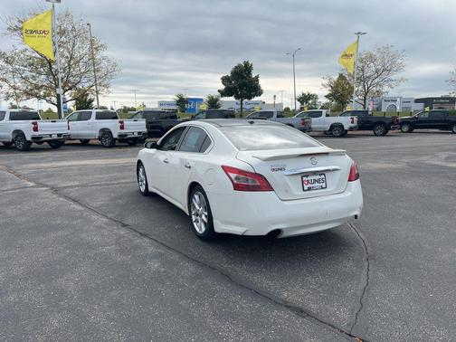 2011 Nissan Maxima SV