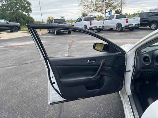 2011 Nissan Maxima SV