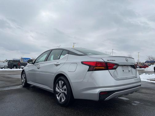 2023 Nissan Altima S FWD