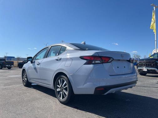 2025 Nissan Versa 1.6 SV