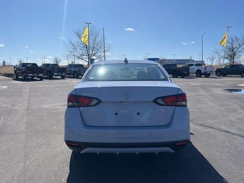 2025 Nissan Versa 1.6 SV