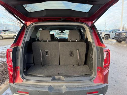 Volcanic Red Tintcoat 2023 GMC Acadia FWD SLE