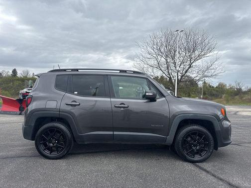 Granite Crystal Metallic Clearcoat 2020 Jeep Renegade Latitude