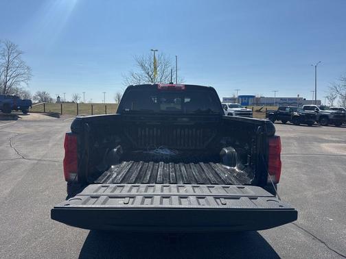 Black 2026 Chevrolet Colorado LT
