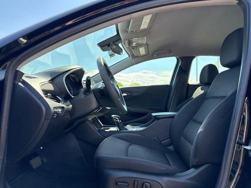 Mosaic Black Metallic 2023 Chevrolet Malibu FWD 1LT