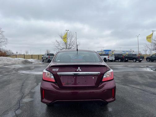 2024 Mitsubishi Mirage G4 ES