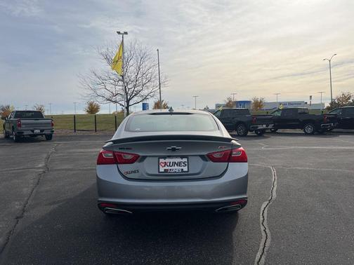 2023 Chevrolet Malibu FWD RS