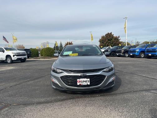 2023 Chevrolet Malibu FWD RS