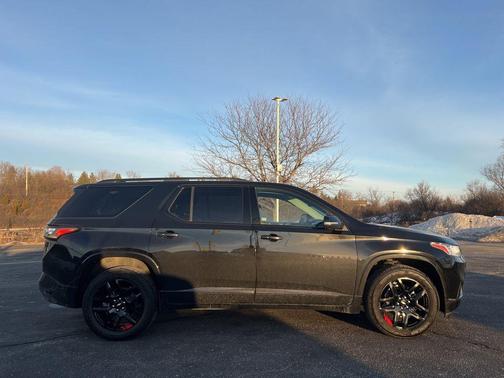 2021 Chevrolet Traverse Premier