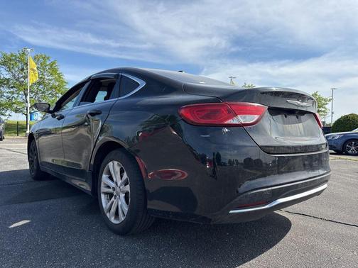 Black Clearcoat 2015 Chrysler 200 Limited