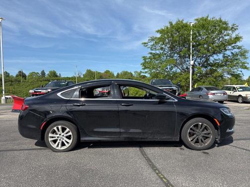 Black Clearcoat 2015 Chrysler 200 Limited