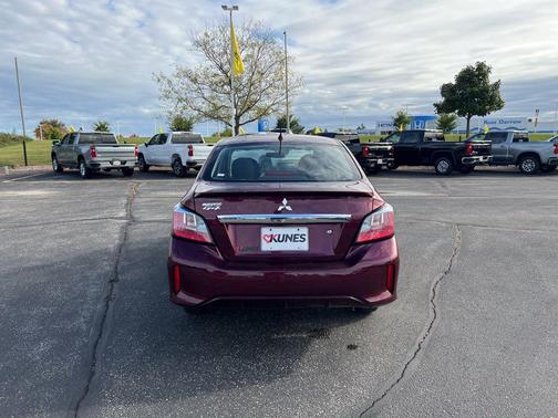 2024 Mitsubishi Mirage G4 ES
