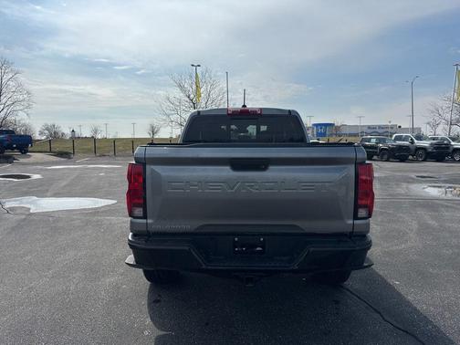 Sterling Gray Metallic 2023 Chevrolet Colorado Trail Boss