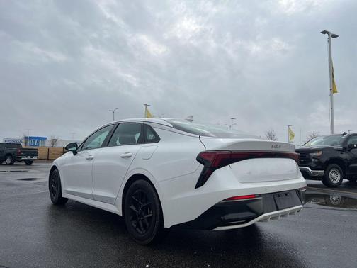 2025 Kia K5 LXS