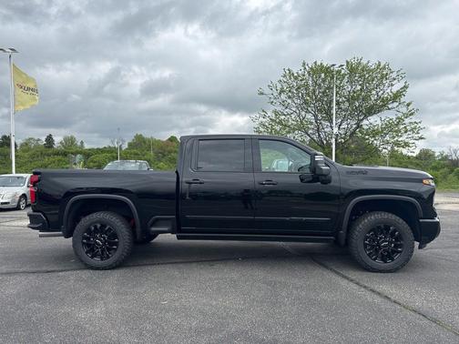 Black 2026 Chevrolet Silverado 2500 High Country