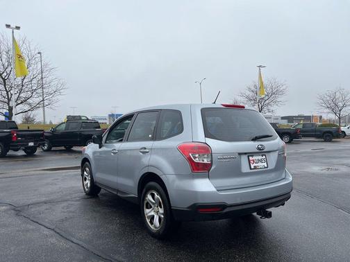 2015 Subaru Forester 2.5i