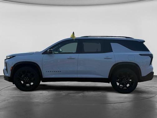 Polar White Tricoat 2026 Chevrolet Traverse RS