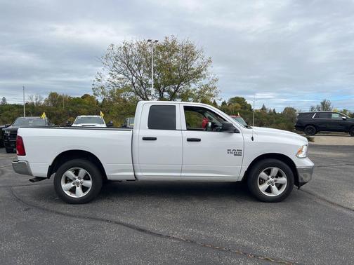 2024 RAM 1500 Classic SLT