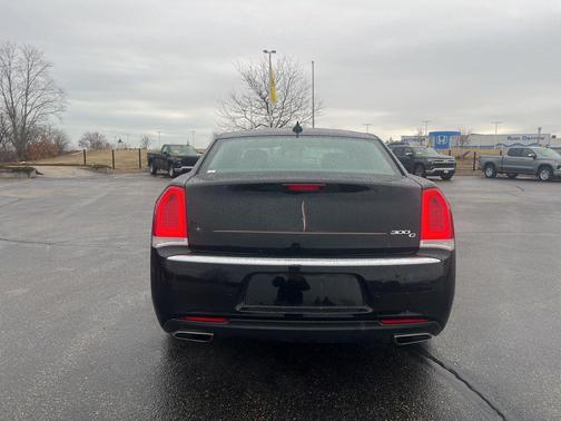 2019 Chrysler 300 C