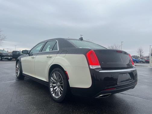 2019 Chrysler 300 C